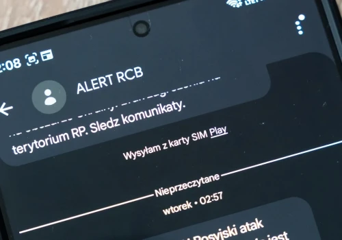 Dostajesz Alert RCB w pracy i co dalej? Polska w trybie 