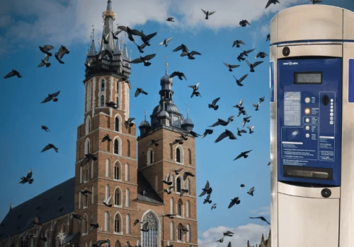 Scam w Krakowie. Uwaga na fałszywe kody QR na parkomatach