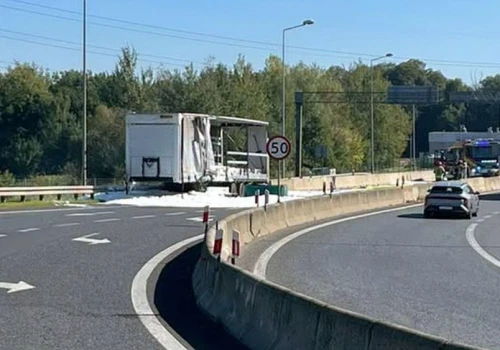 Wybuch na A4, ciężarówka płonęła jak pochodnia. Kierowca uciekł w ostatniej chwili