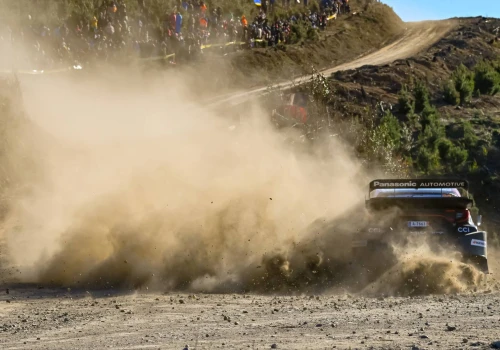 Kto zostanie mistrzem WRC 2026? Scenariusze przed finałowym Rajdem Sardynii. Decydująca walka na żywo w Motowizji