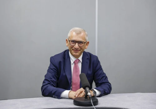 Nowe znaki przy odcinkowym pomiarze prędkości. Krzysztof Kwiatkowski Gościem Radia Łódź