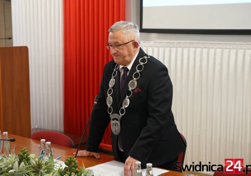 Były burmistrz Strzegomia z posadą w Dobromierzu