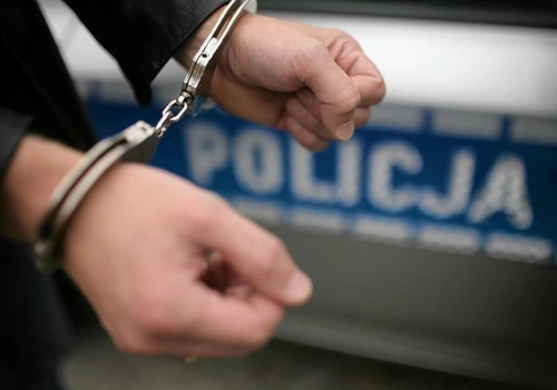 Deportacja dla Ukraińca za kradzież w sklepie. Sąd wydał szybki wyrok