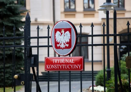 TK na równi pochyłej? Konstytucjonalista o planie naprawczym. Mówi o konkretnych krokach