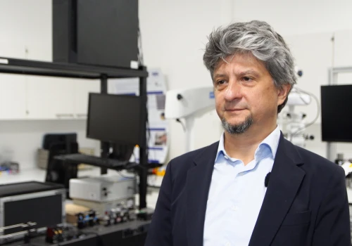 Polscy naukowcy pracują nad robotem do podawania leków do oka. Technologia ma zwiększyć precyzję zabiegów