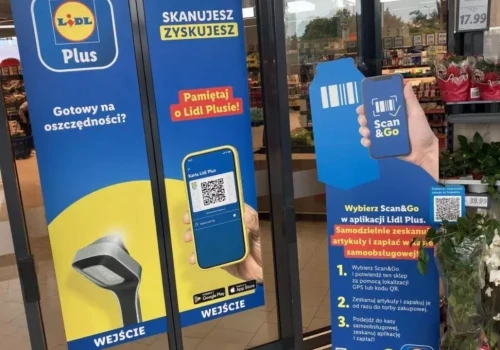 Lidl przyspiesza ze Scan & Go. Klienci wydają więcej, ale sieć ma problem z przepisami