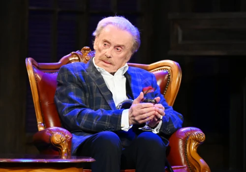 „Żar” na Jesiennym Festiwalu Teatralnym. Englert, Olbrychski i Seniuk w opowieści o przeszłości