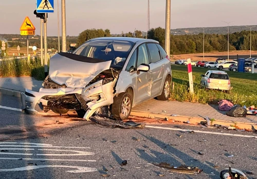 Zamontowali światła, bo mieszkańcy alarmowali. Zderzyły się tam dwie kobiety: obie miały “zielone”