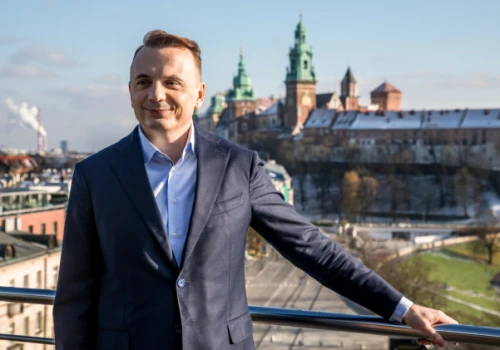 Łukasz Gibała: Program, polityka i życie prywatne