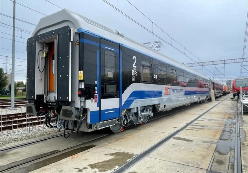 PKP Intercity zrefinansuje zakup Griffinów 200 i wagonów z FPS