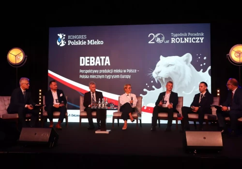Roboty udojowe, ceny skupu i eksport. Kongres Polskie Mleko już 6 października