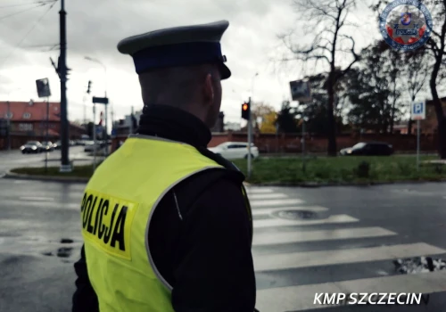Uciekał przed policją. Miał pięć zakazów prowadzenia i był poszukiwany