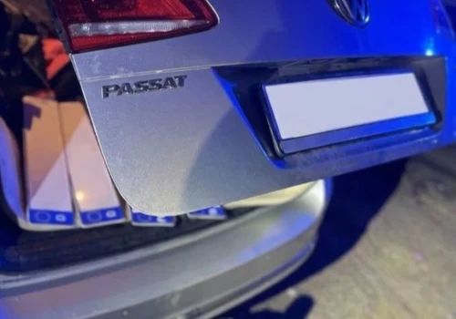 Kradli auta w Jeleniej Górze i Niemczech. Wpadli z boksem za 50 000 zł