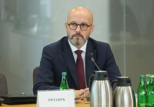 „Potężnie uderzyli, ale ustoję”. Były szef CBA odpiera zarzuty