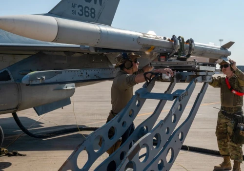 RTX z wieloletnią umową ramową na produkcję pocisków AIM-120 AMRAAM