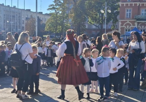 200-lecie połączenia Starej i Nowej Częstochowy. Uroczystość z udziałem częstochowskiej młodzieży i przedszkolaków