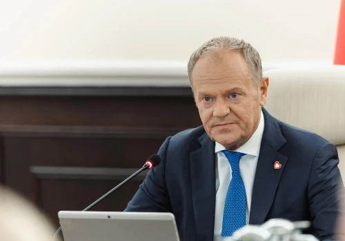 Projekt przyszłorocznego budżetu przyjęty. Tusk z apelem do Nawrockiego o podpisanie ustaw