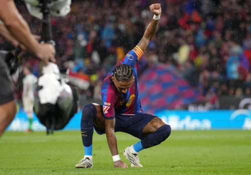 Raphinha z urazem. Barcelona ma powody do niepokoju, bo to znowu prawe udo