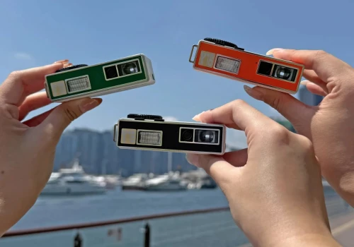 To jest retro zabawa skrojona perfekcyjnie na nasze czasy. Yashica miło zaskoczyła