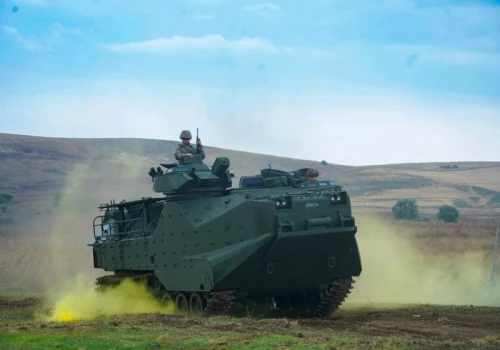Pierwsze transportery amfibijne AAV-7 w Rumunii