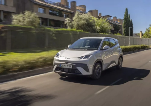Chiński hit z kluczową zmianą! Zobacz, co nowego przynosi BYD Dolphin Surf 2026!