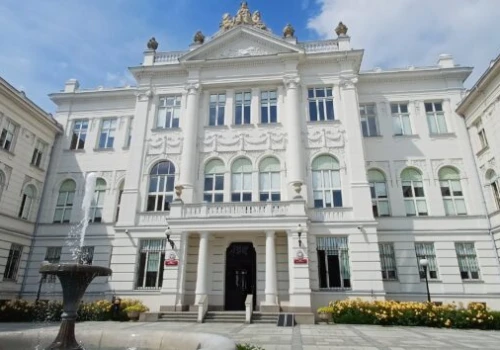 Osiem miesięcy więzienia za przywłaszczenie pieniędzy na studniówkę