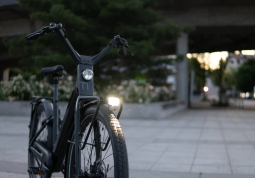 Nowy Lundi pokazuje, że miejskie e-bike’i wcale nie potrzebują coraz większych baterii