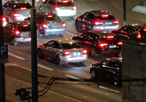 Sypią się kary po 5 tys. zł. Kierowcy nie znają tego prawa i są zmrożeni drakońskimi karami. Wystarczy to wykroczenie