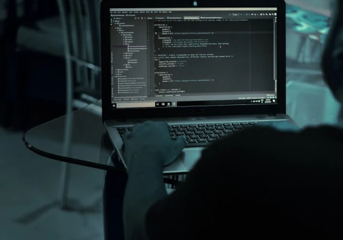 Poważny cyberatak! Dane tysięcy firm wyciekły, Gawkowski zabrał głos