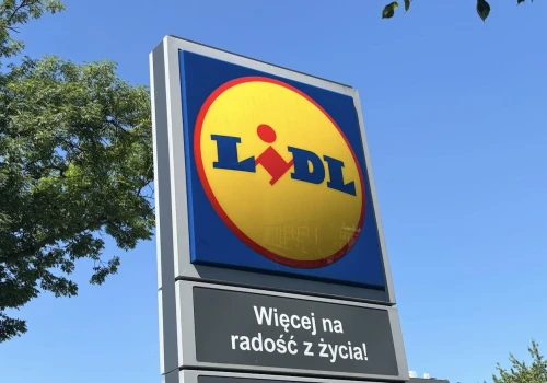 Ogromne promocje w Lidlu. W środę ludzie rusza do sklepów po zapasy