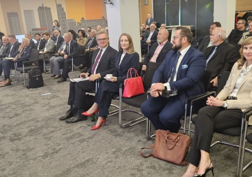Zaawansowane technologie dla bezpieczeństwa. Ekspercka debata IZTECH w Orange Polska