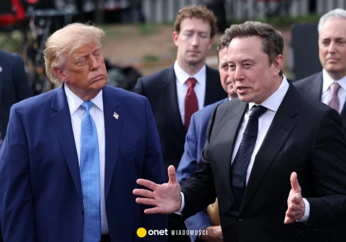 Donald Trump podpisuje konstytucję AI. Liderzy branży debatują nad przyszłością technologii