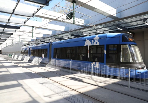 Nowe przystanki tramwajowe w Krakowie robią wrażenie. Tak wyglądają