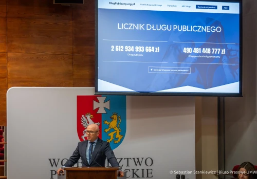 Szpitale wojewódzkie toną w długach. Strata netto przekroczyła 90 milionów złotych