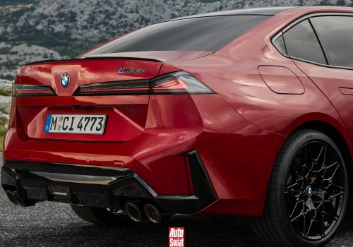 Nowe BMW serii 3 w wersji spalinowej. Wygląda jak elektryk