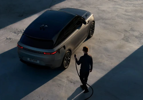 Range Rover Sport na prąd już jest! Nawet 600 km zasięgu