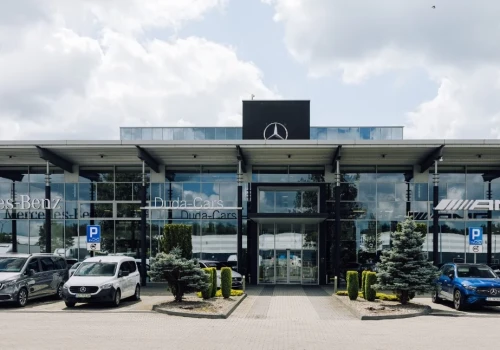 Zaufanie i doradztwo ważniejsze niż cena. Jak mieszkańcy Śląska kupują samochody