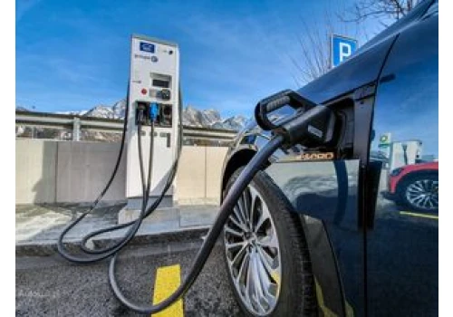 Elektrykiem taniej niż dieslem. Obecnie różnica jest kolosalna