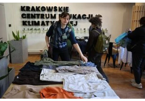 Kraków: Czas na jesienne porządki! Wymiana ubrań w Centrum Edukacji Klimatycznej już w najbliższą sobotę