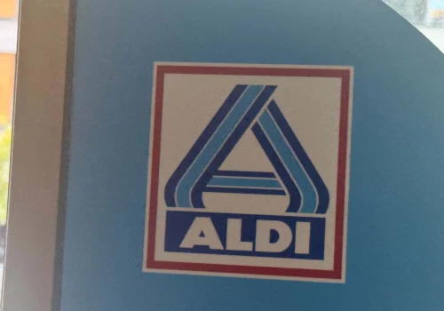 W czwartek ruszą wielkie promocje w ALDI. Ceny w dół nawet o 50 proc. Masło, mięso i owoce dużo taniej