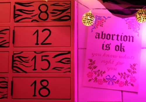 „Abortomat” w Warszawie. Pierwsze takie urządzenie w Polsce stanęło przy Sejmie