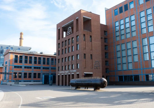 Zielona rewolucja w centrum Łodzi. Przebudują plac przed główną atrakcją miasta