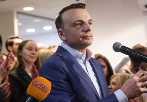 Gibała pozwany w trybie wyborczym. Radni KO żądają sprostowania