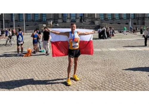 Łukasz Woźniak ze Strawczyna i Marcin Batóg z Kielc startowali w słynnym maratonie w Berlinie, w którym rywalizowało 60 tysięcy osób!