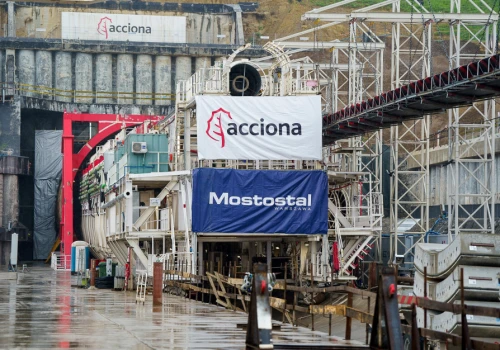 Mostostal Warszawa dostał kolejny miesiąc 