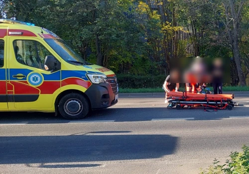 Piesza potrącona na przejściu w Lublinie. Z urazem głowy trafiła do szpitala