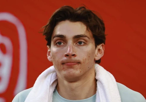 Duplantis zrezygnował ze startów. 