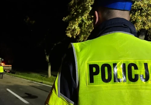Najpierw zderzył się z ciągnikiem. Chwilę później zginął