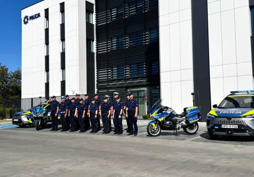 Rzeszowscy policjanci oddali hołd tragicznie zmarłemu koledze. W południe zawyły syreny