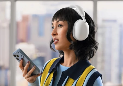 Logitech stworzył słuchawki do pracy, od których nie wieje nudą i sztampą biurowych rozmów